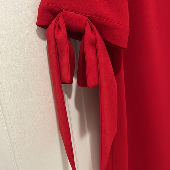 Cece Bow Sleeve Shift Dress - Picture 2 of 2